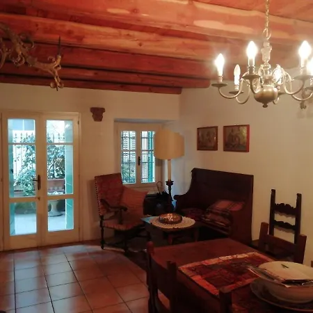 Сasa de vacaciones Casa Emilia *